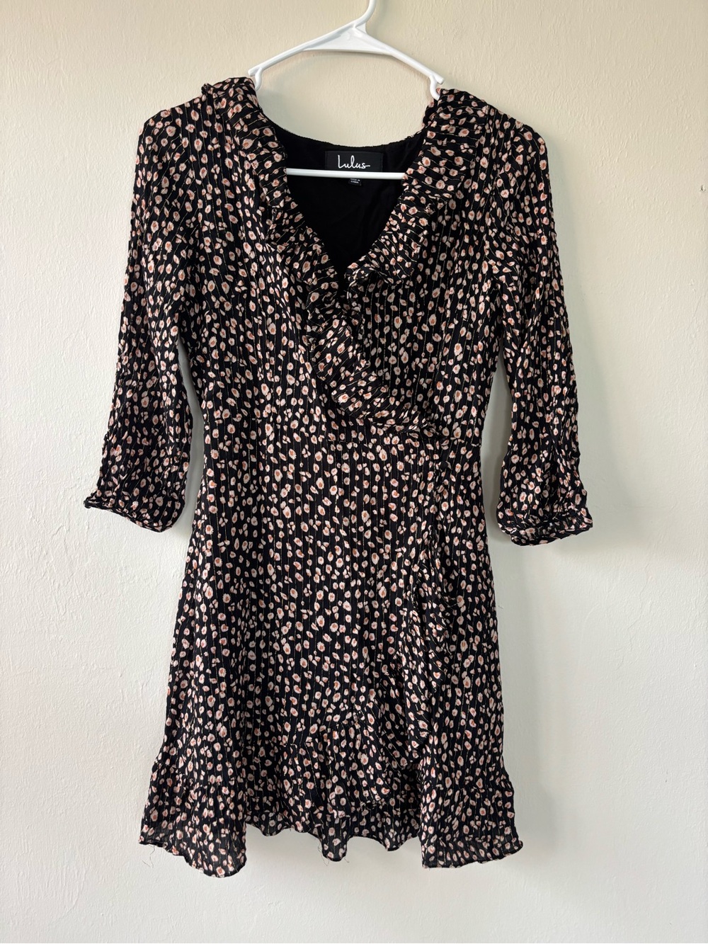 Lulus Wrap Dress Size Small Black & Pale Pink Pattern